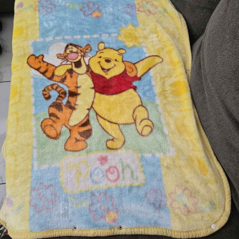 Disney Winnie the Pooh Blanket